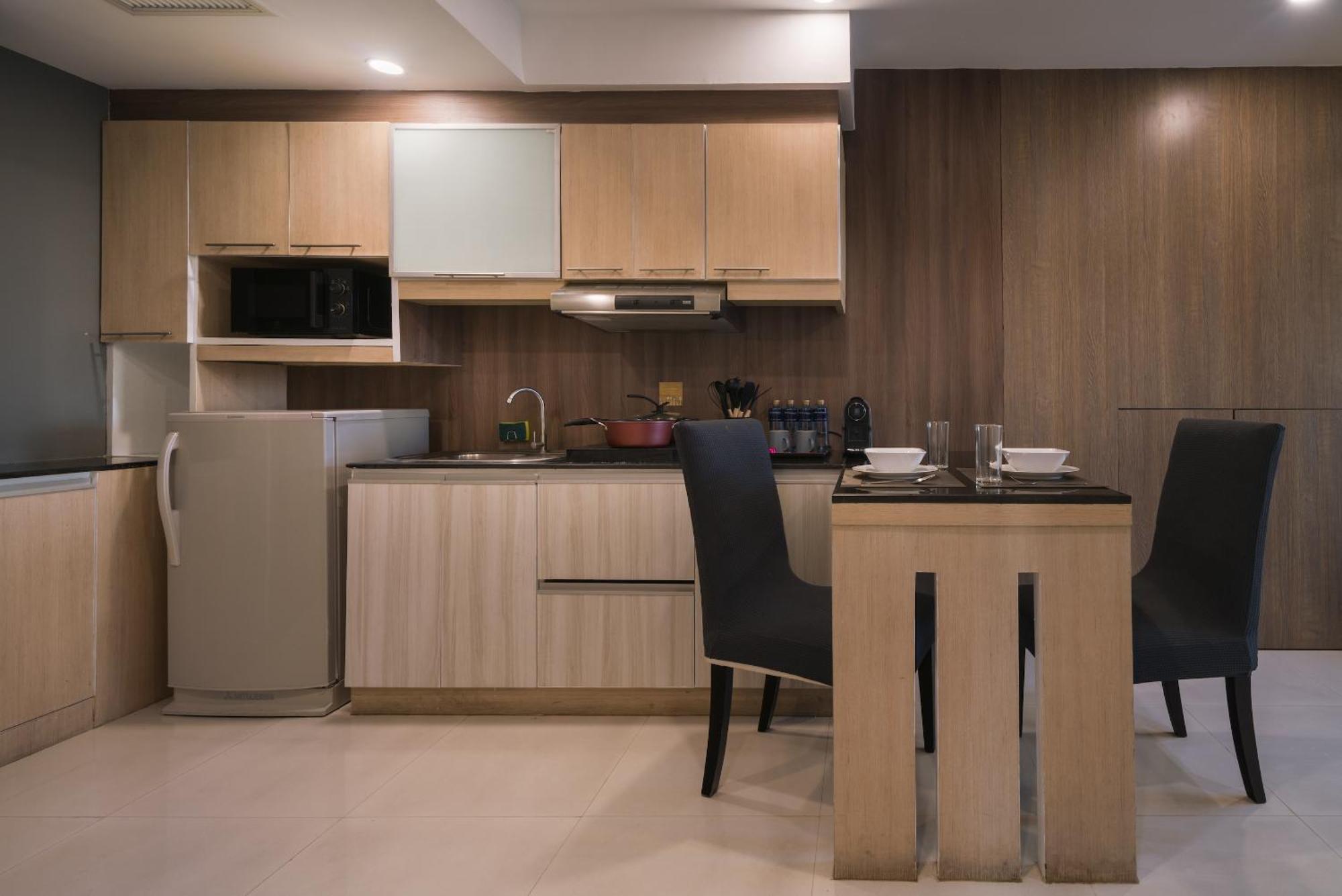 Aspira Suites Sukhumvit 20 Бангкок Екстер'єр фото