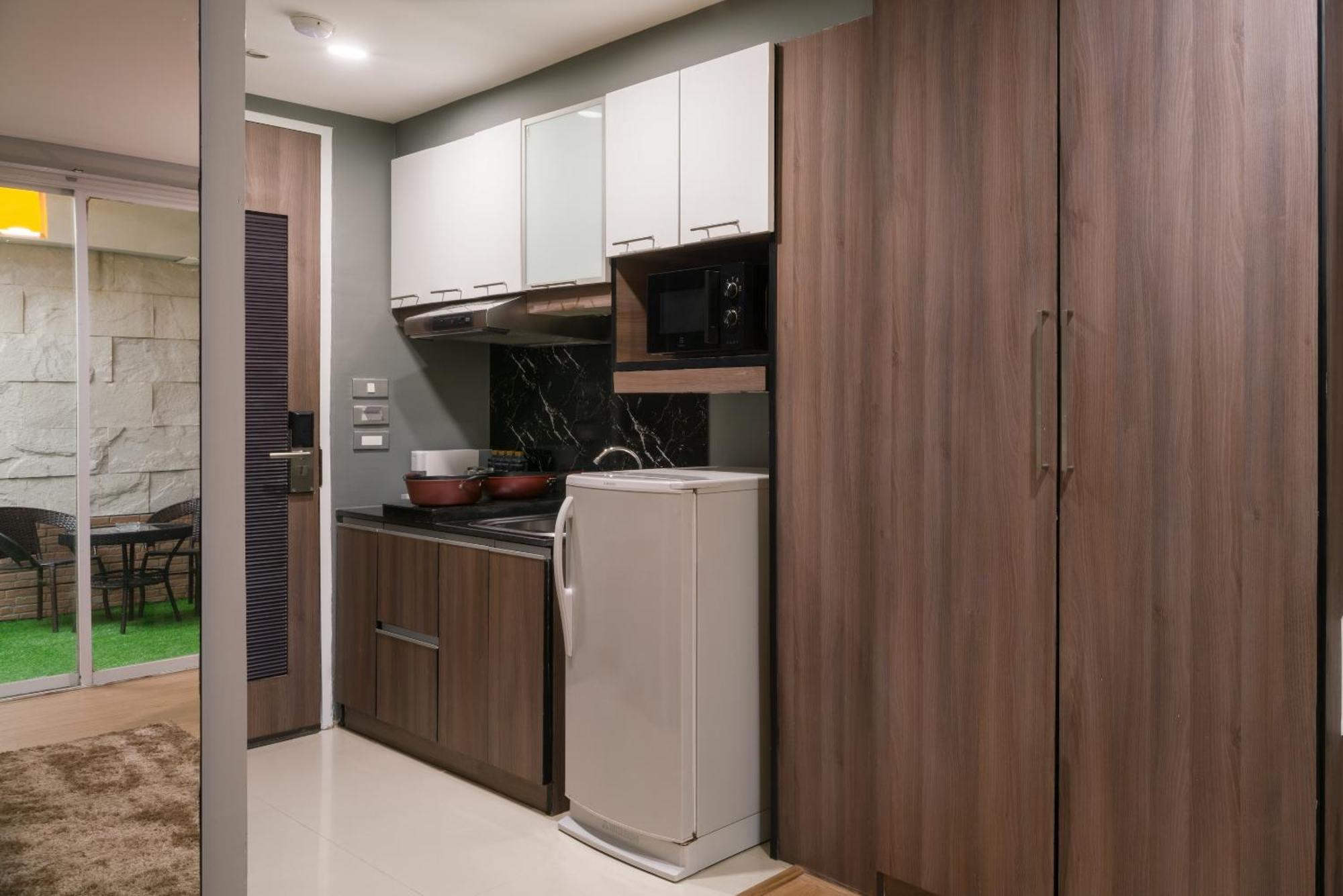 Aspira Suites Sukhumvit 20 Бангкок Екстер'єр фото